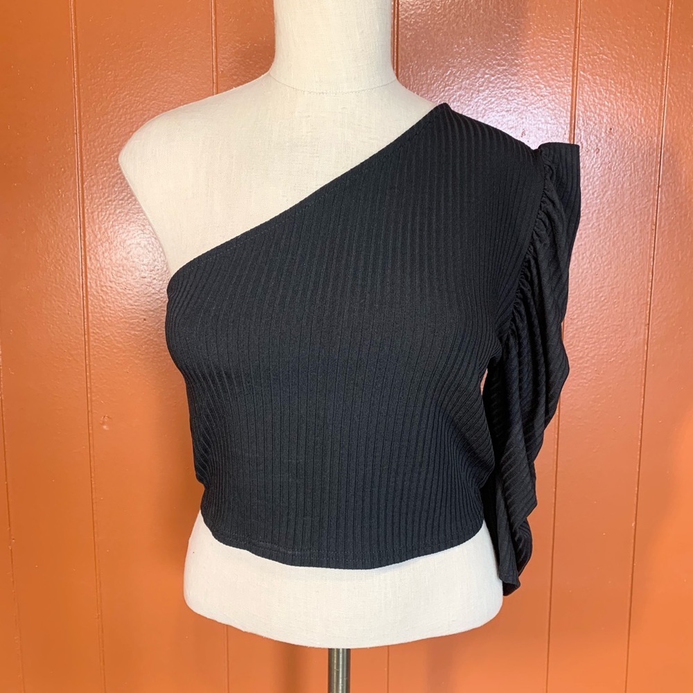 NWT Missguided One Sleeve Top Open Shoulder